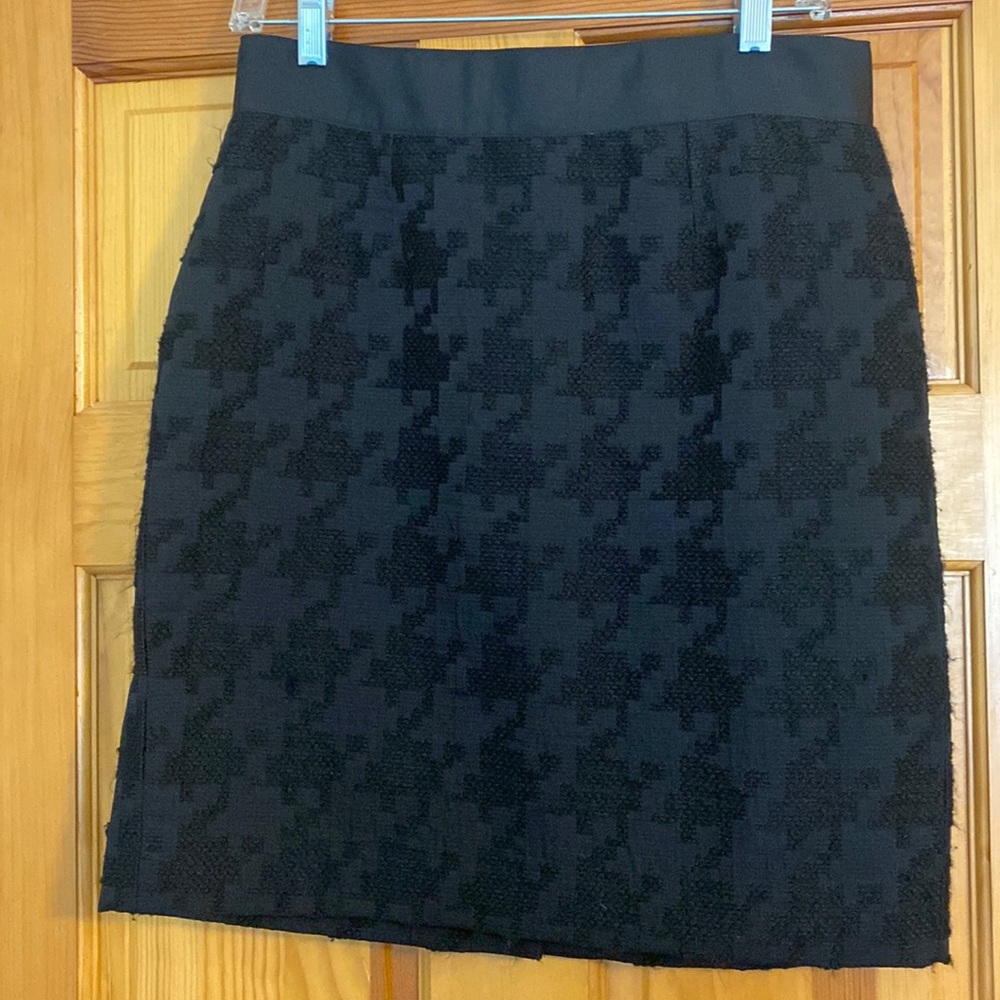 Ann Taylor Loft black skirt with ribbon waistline and ribbon trim down the back